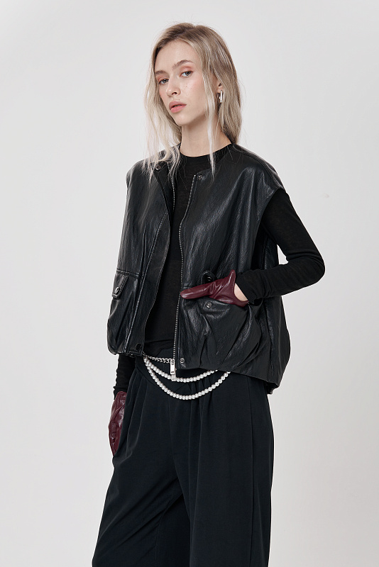 Жилет из искусственной кожи NEZHNAYA