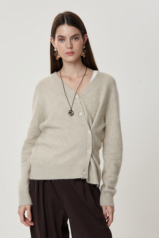 Свитер на пуговицах PUH